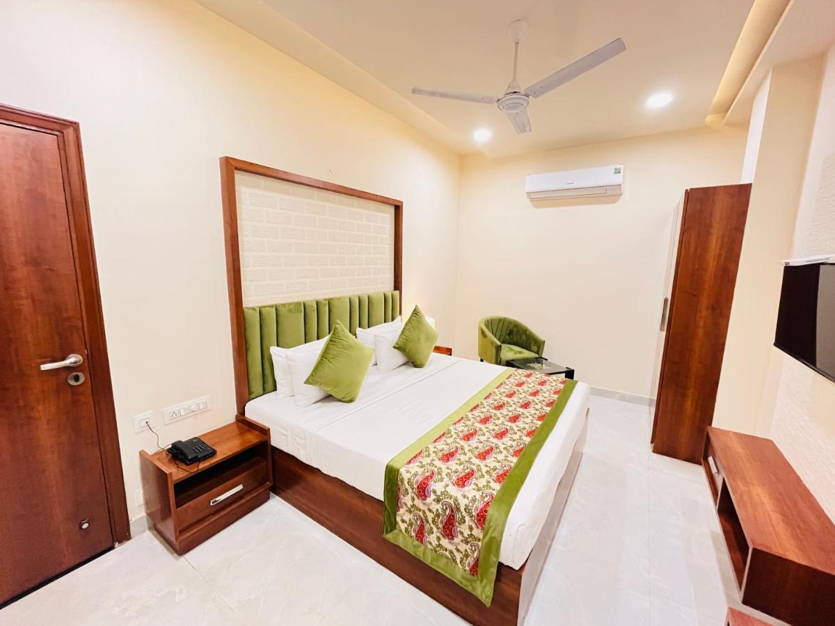 Hotel The Orchid Tree Amritsar - Walking From Golden Temple Екстер'єр фото