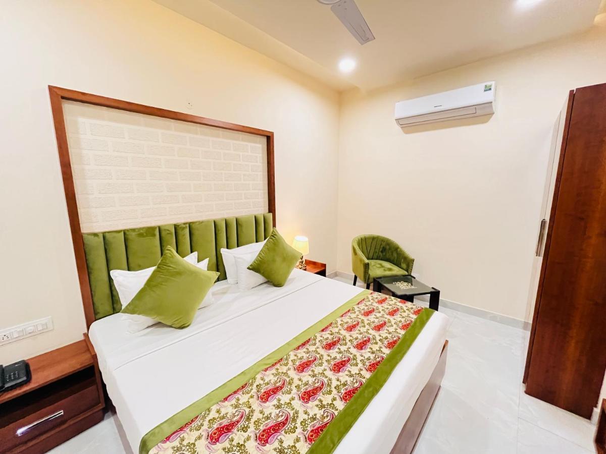 Hotel The Orchid Tree Amritsar - Walking From Golden Temple Екстер'єр фото
