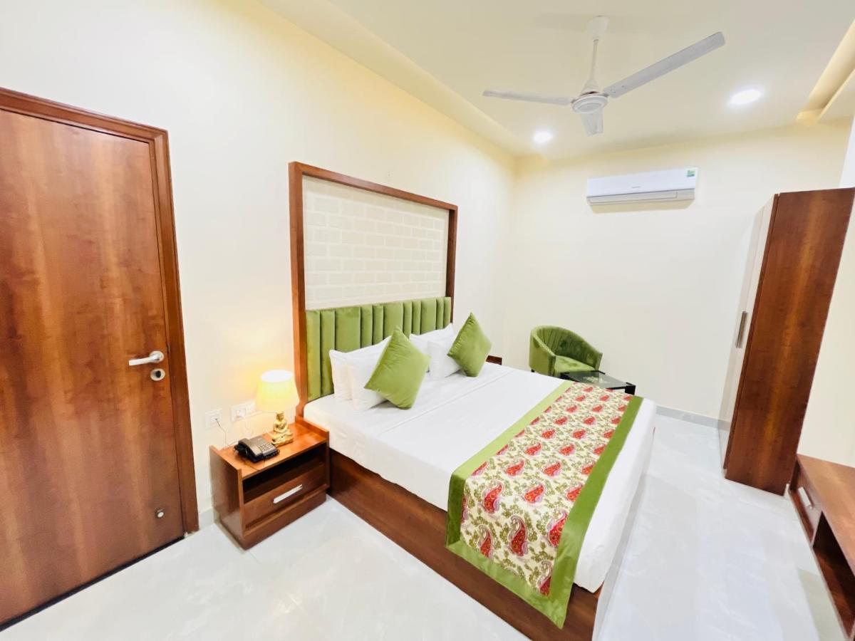 Hotel The Orchid Tree Amritsar - Walking From Golden Temple Екстер'єр фото