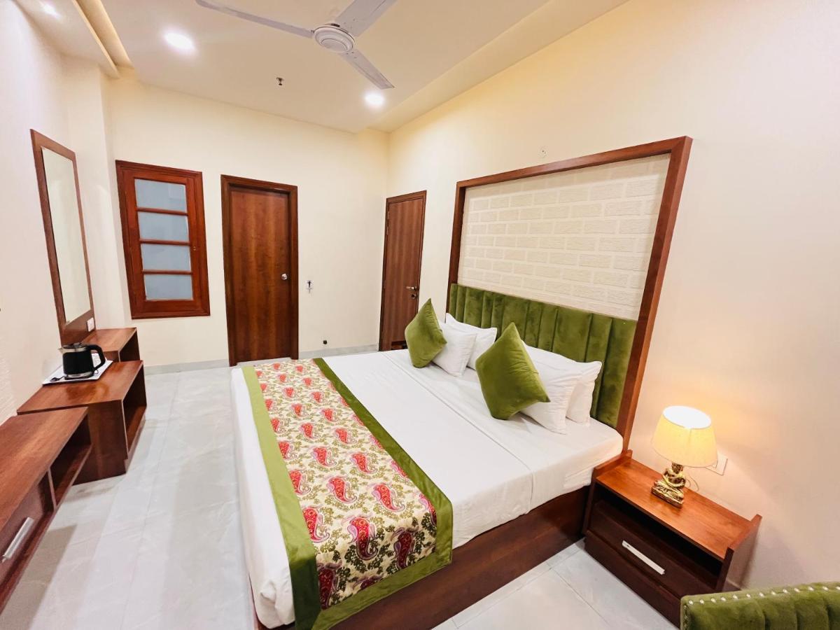 Hotel The Orchid Tree Amritsar - Walking From Golden Temple Екстер'єр фото